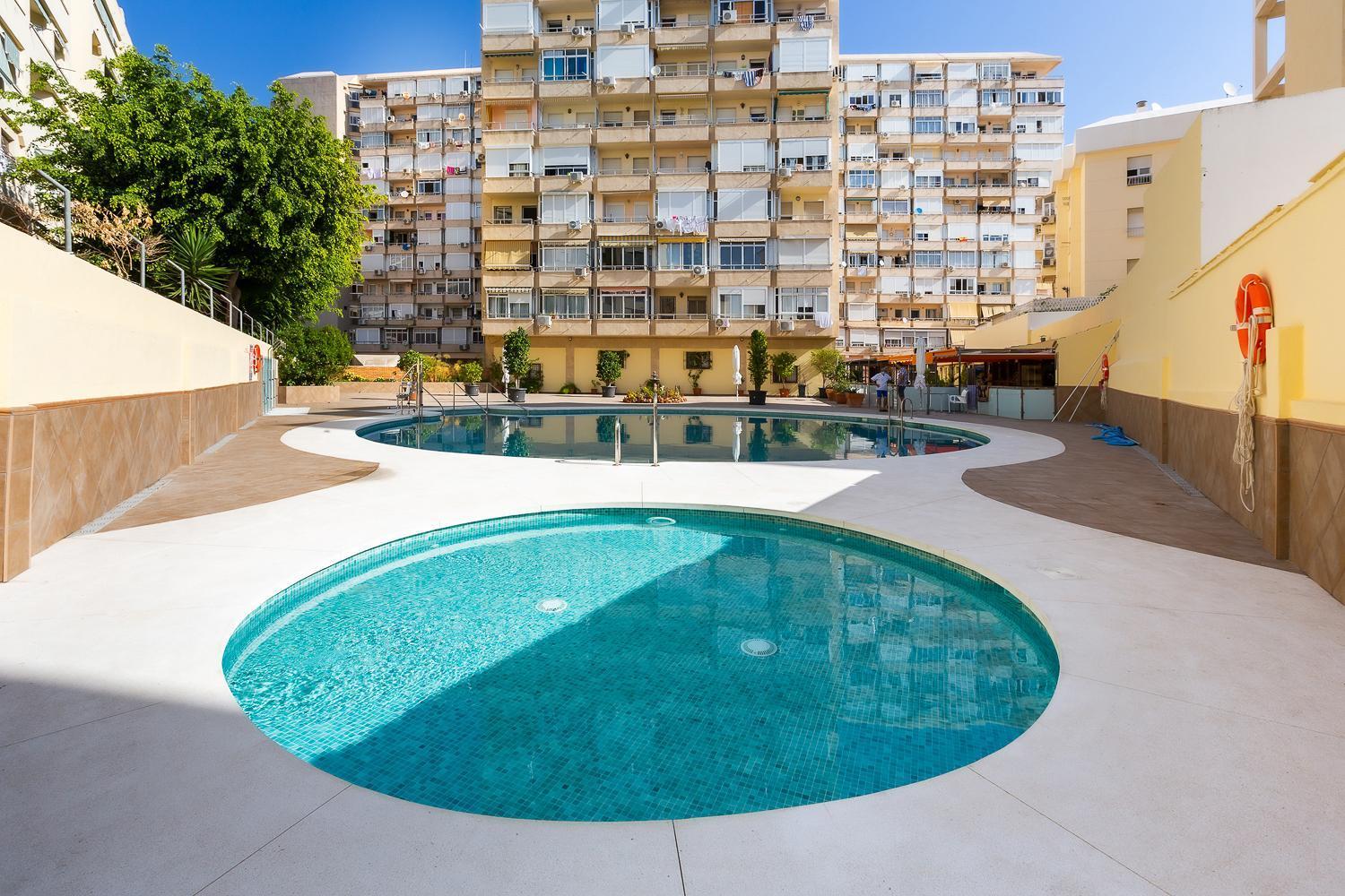 Ver952 - Vistas Mar Y Piscina, Wifi, Playa 600 Metros, Centro 150 Metros Torremolinos Kültér fotó
